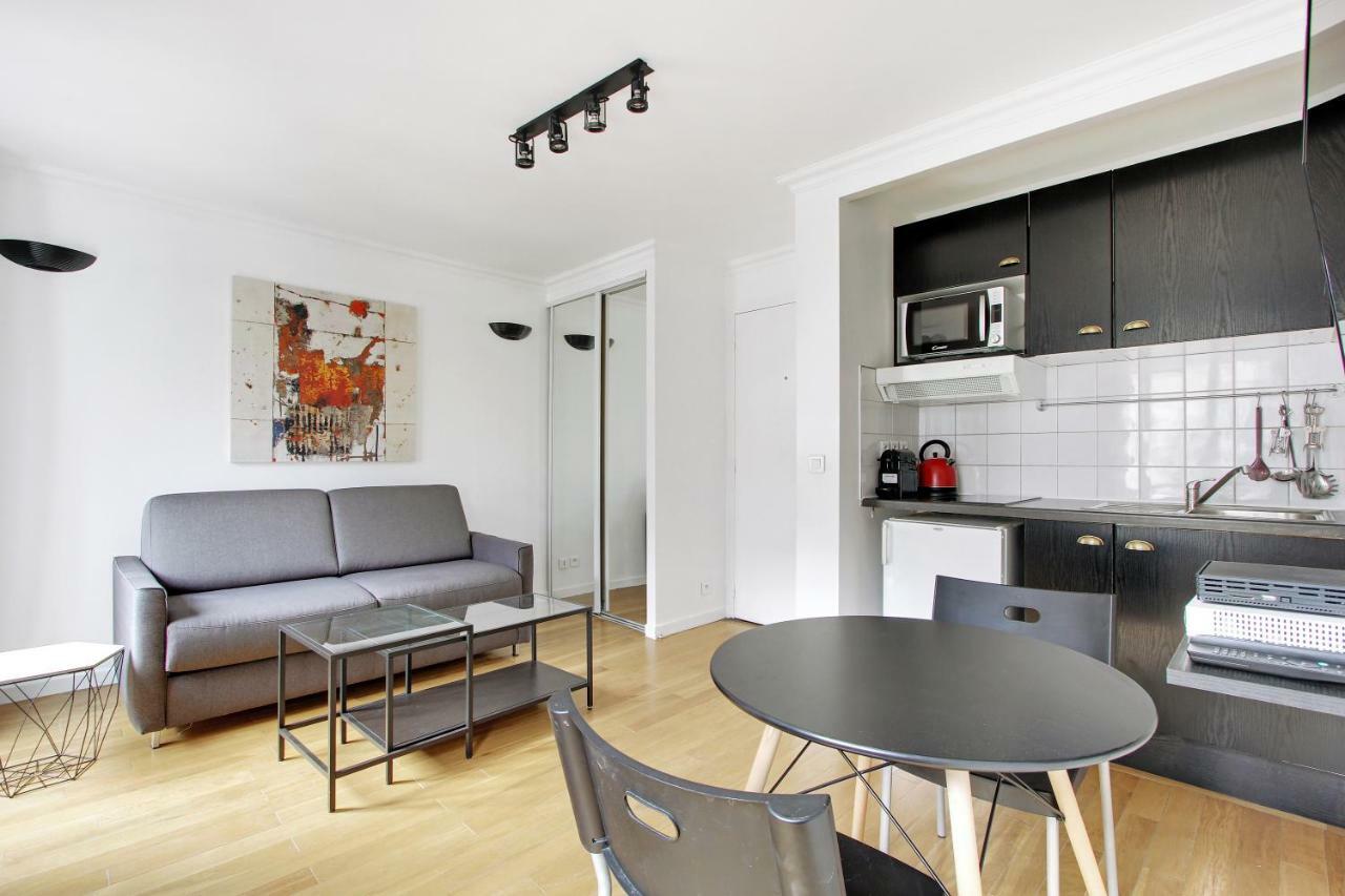 Pick A Flat'S Apartments In Batignolles - Rue Biot París Exterior foto
