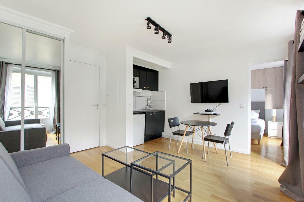 Pick A Flat'S Apartments In Batignolles - Rue Biot París Exterior foto